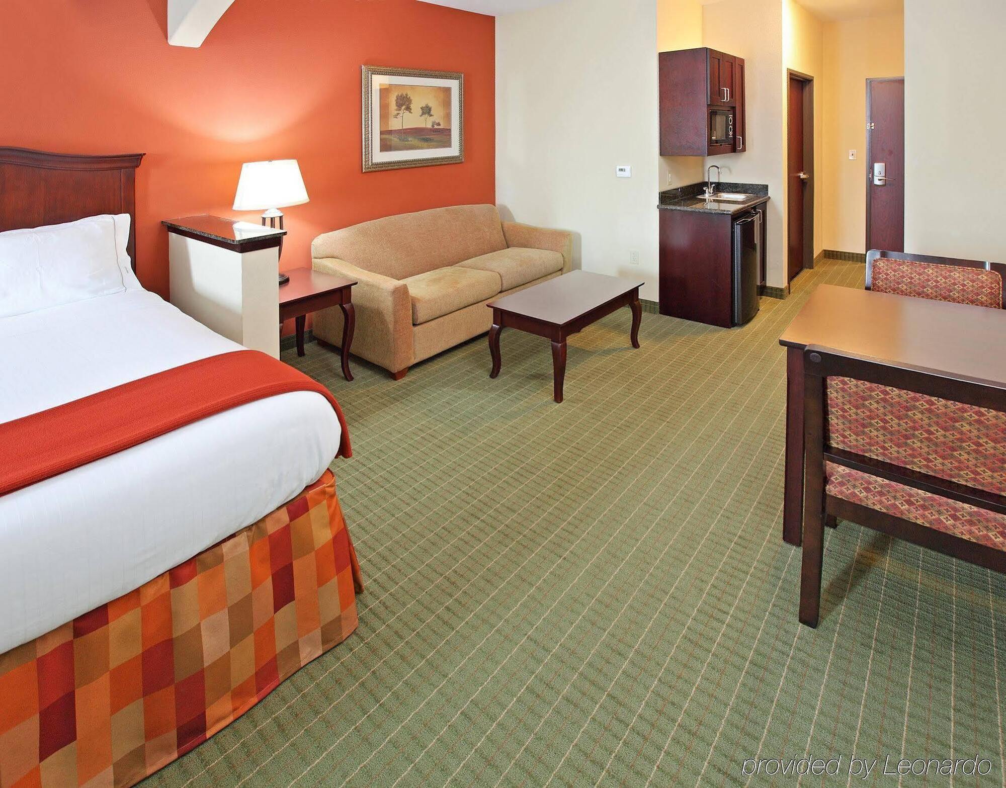Holiday Inn Express Hotel & Suites Henderson - Traffic Star By Ihg Exterior foto